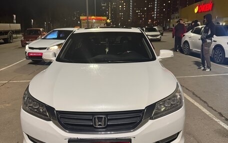 Honda Accord IX рестайлинг, 2013 год, 1 405 000 рублей, 1 фотография