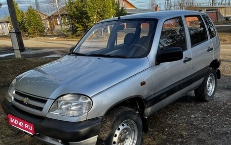 Chevrolet Niva I рестайлинг, 2006 год, 370 000 рублей, 1 фотография