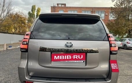 Toyota Land Cruiser Prado 150 рестайлинг 2, 2021 год, 7 500 000 рублей, 6 фотография