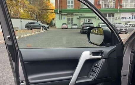 Toyota Land Cruiser Prado 150 рестайлинг 2, 2021 год, 7 500 000 рублей, 9 фотография