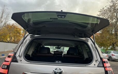 Toyota Land Cruiser Prado 150 рестайлинг 2, 2021 год, 7 500 000 рублей, 15 фотография