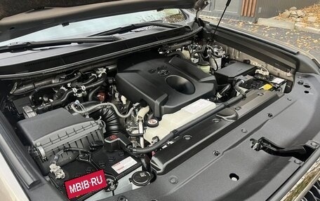 Toyota Land Cruiser Prado 150 рестайлинг 2, 2021 год, 7 500 000 рублей, 17 фотография