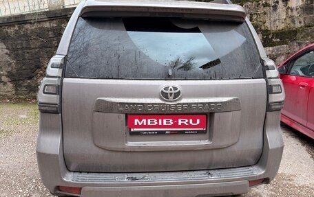 Toyota Land Cruiser Prado 150 рестайлинг 2, 2021 год, 7 500 000 рублей, 19 фотография