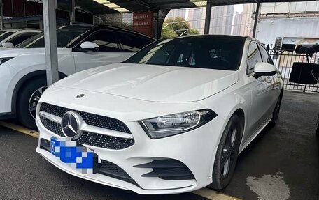 Mercedes-Benz A-Класс, 2022 год, 1 733 000 рублей, 3 фотография