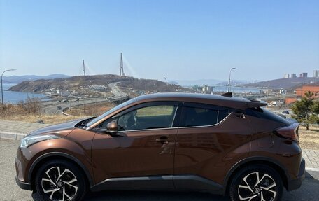 Toyota C-HR I рестайлинг, 2017 год, 1 715 000 рублей, 6 фотография