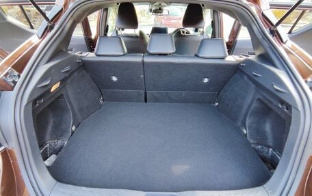 Toyota C-HR I рестайлинг, 2017 год, 1 715 000 рублей, 20 фотография