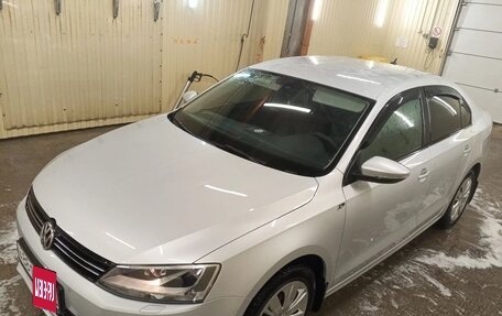 Volkswagen Jetta VI, 2012 год, 1 100 000 рублей, 2 фотография