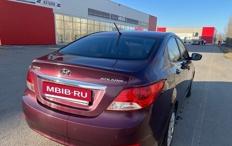 Hyundai Solaris II рестайлинг, 2011 год, 700 000 рублей, 5 фотография