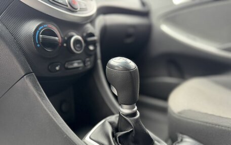 Hyundai Solaris II рестайлинг, 2011 год, 655 000 рублей, 13 фотография