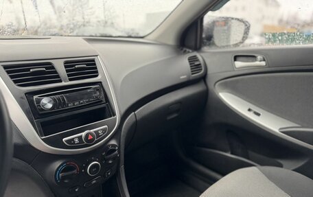 Hyundai Solaris II рестайлинг, 2011 год, 655 000 рублей, 15 фотография