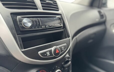 Hyundai Solaris II рестайлинг, 2011 год, 655 000 рублей, 17 фотография