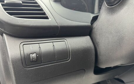 Hyundai Solaris II рестайлинг, 2011 год, 655 000 рублей, 18 фотография