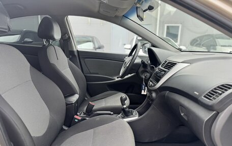 Hyundai Solaris II рестайлинг, 2011 год, 655 000 рублей, 23 фотография