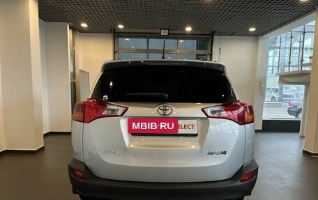 Toyota RAV4, 2014 год, 1 850 000 рублей, 4 фотография