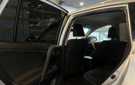 Toyota RAV4, 2014 год, 1 850 000 рублей, 23 фотография