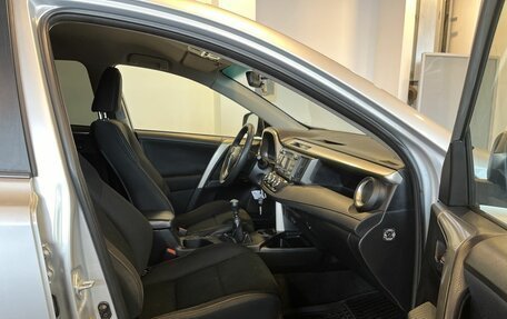 Toyota RAV4, 2014 год, 1 850 000 рублей, 27 фотография