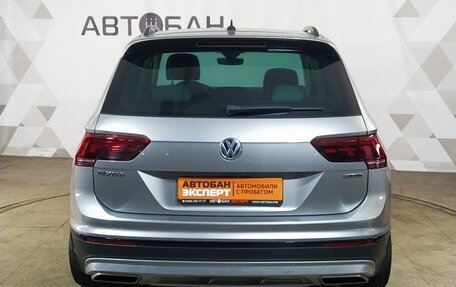 Volkswagen Tiguan II, 2020 год, 2 900 000 рублей, 6 фотография