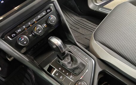 Volkswagen Tiguan II, 2020 год, 2 900 000 рублей, 11 фотография