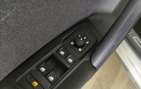 Volkswagen Tiguan II, 2020 год, 2 900 000 рублей, 14 фотография