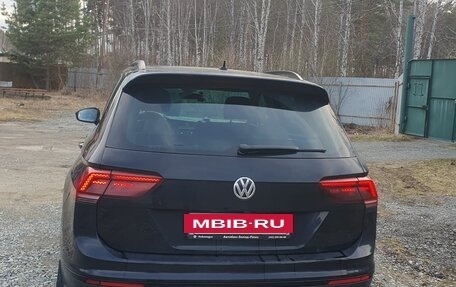 Volkswagen Tiguan II, 2019 год, 2 470 000 рублей, 3 фотография