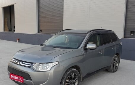 Mitsubishi Outlander III рестайлинг 3, 2012 год, 1 350 000 рублей, 2 фотография