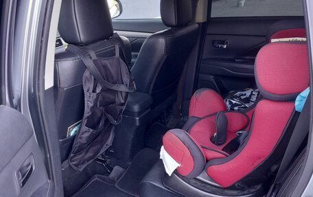 Mitsubishi Outlander III рестайлинг 3, 2012 год, 1 350 000 рублей, 10 фотография