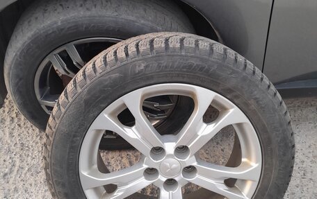 Mitsubishi Outlander III рестайлинг 3, 2012 год, 1 350 000 рублей, 14 фотография