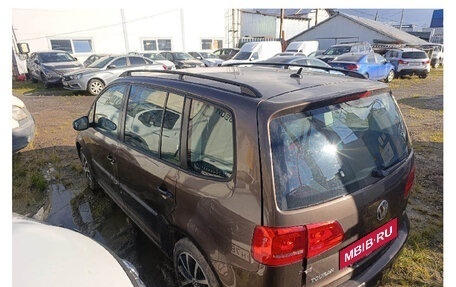 Volkswagen Touran III, 2013 год, 620 000 рублей, 3 фотография