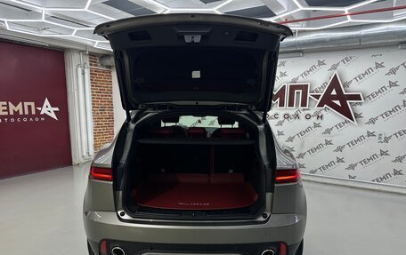 Jaguar E-Pace, 2023 год, 3 500 000 рублей, 24 фотография