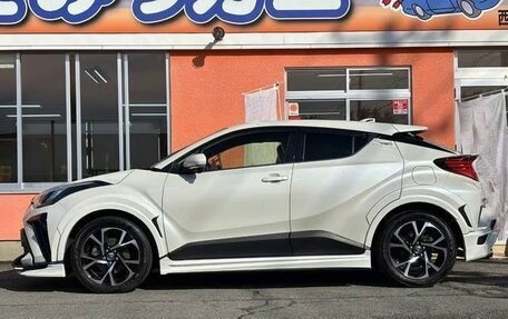 Toyota C-HR I рестайлинг, 2022 год, 1 756 000 рублей, 7 фотография