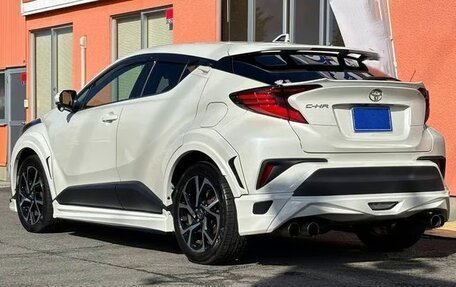 Toyota C-HR I рестайлинг, 2022 год, 1 756 000 рублей, 6 фотография