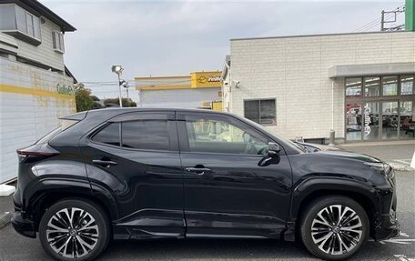 Toyota Yaris Cross, 2022 год, 1 493 000 рублей, 5 фотография