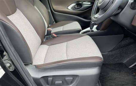 Toyota Yaris Cross, 2022 год, 1 493 000 рублей, 12 фотография