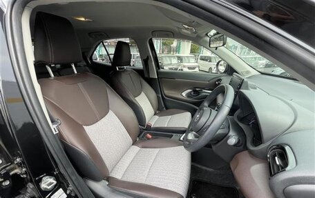 Toyota Yaris Cross, 2022 год, 1 493 000 рублей, 11 фотография