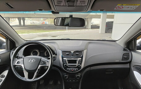 Hyundai Solaris II рестайлинг, 2016 год, 700 000 рублей, 17 фотография