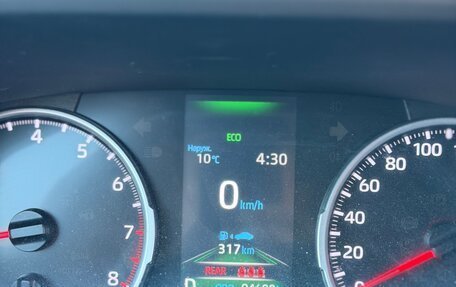 Toyota RAV4, 2019 год, 2 900 000 рублей, 9 фотография