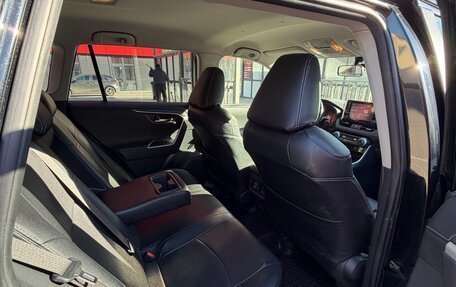 Toyota RAV4, 2019 год, 2 900 000 рублей, 12 фотография