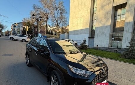 Toyota RAV4, 2019 год, 2 900 000 рублей, 5 фотография