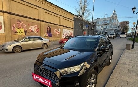 Toyota RAV4, 2019 год, 2 900 000 рублей, 4 фотография