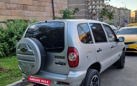 Chevrolet Niva I рестайлинг, 2004 год, 350 000 рублей, 25 фотография