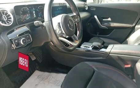 Mercedes-Benz CLA, 2019 год, 3 500 000 рублей, 6 фотография