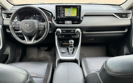 Toyota RAV4, 2020 год, 3 790 000 рублей, 12 фотография