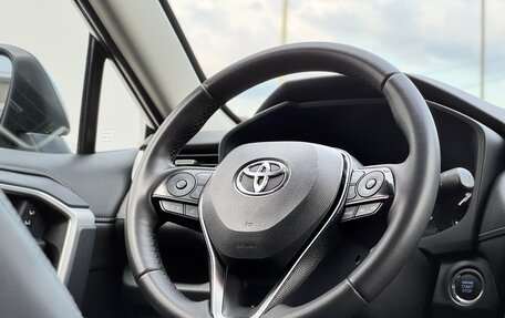 Toyota RAV4, 2020 год, 3 790 000 рублей, 11 фотография