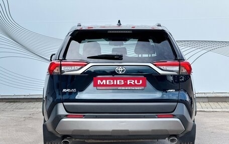 Toyota RAV4, 2020 год, 3 790 000 рублей, 7 фотография