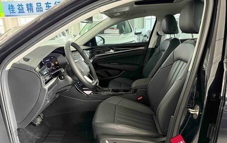 Volkswagen Passat B8 рестайлинг, 2023 год, 2 440 000 рублей, 16 фотография