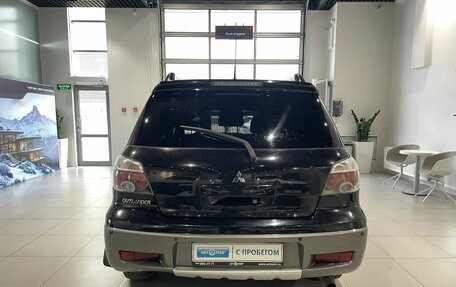Mitsubishi Outlander III рестайлинг 3, 2005 год, 649 000 рублей, 5 фотография