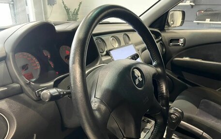 Mitsubishi Outlander III рестайлинг 3, 2005 год, 649 000 рублей, 13 фотография