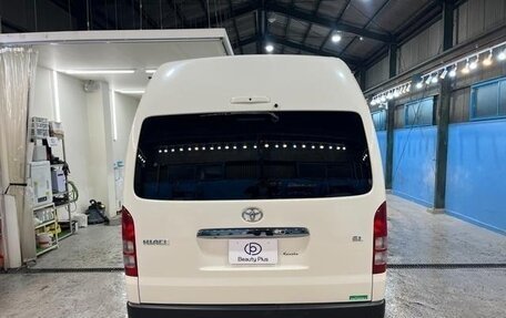 Toyota HiAce H200, 2024 год, 4 900 000 рублей, 3 фотография