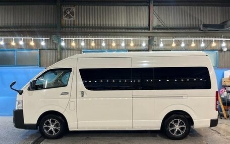 Toyota HiAce H200, 2024 год, 4 900 000 рублей, 4 фотография