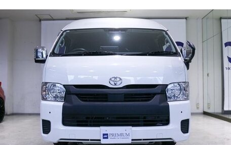 Toyota HiAce H200, 2024 год, 4 800 000 рублей, 2 фотография
